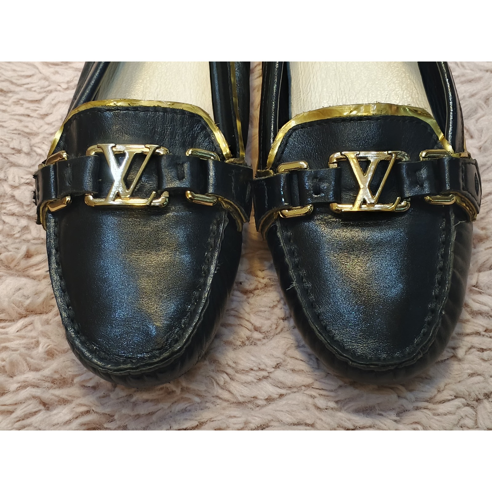 Louis Vuitton Gloria Loafers Black Leather Gold Lv Logo Driving Shoes Mfa0140 37